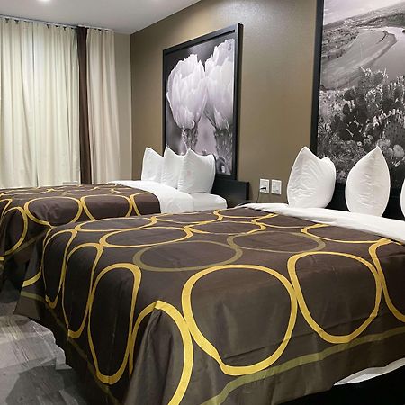 Super 8 By Wyndham Houston Nw Beltway 8-West Rd Hotel Ngoại thất bức ảnh